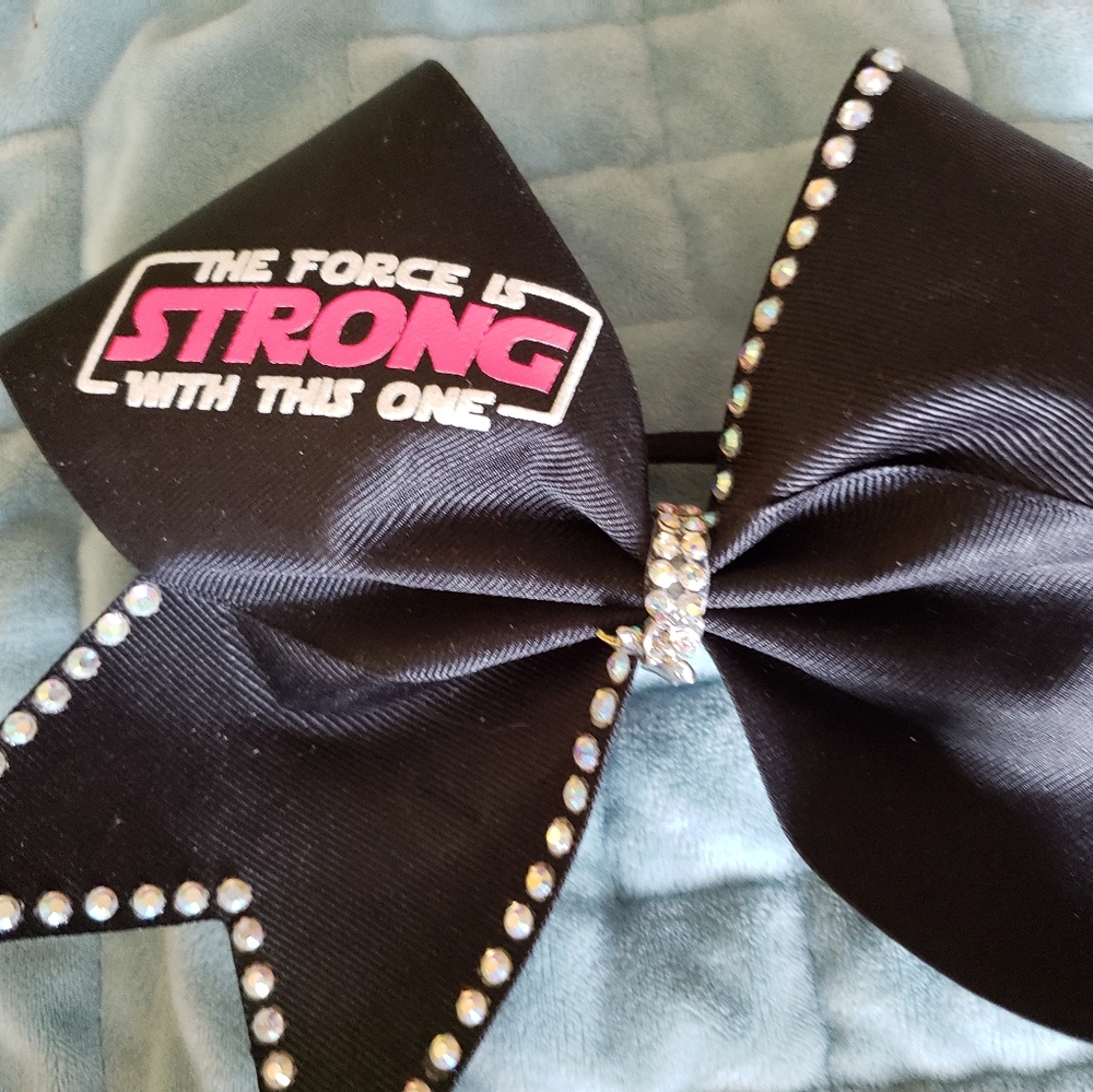 Cheerleading bow